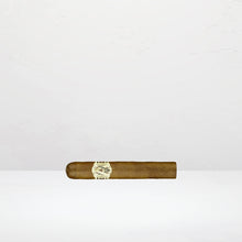 AVO Uvezian Heritage Robusto