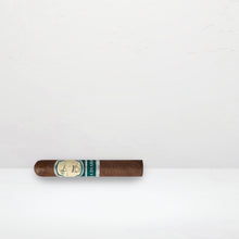 Eladio Diaz La Diana Brevas (Short Corona)