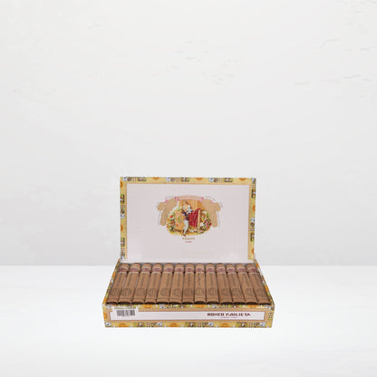 Romeo y Julieta Coronitas en Cedro